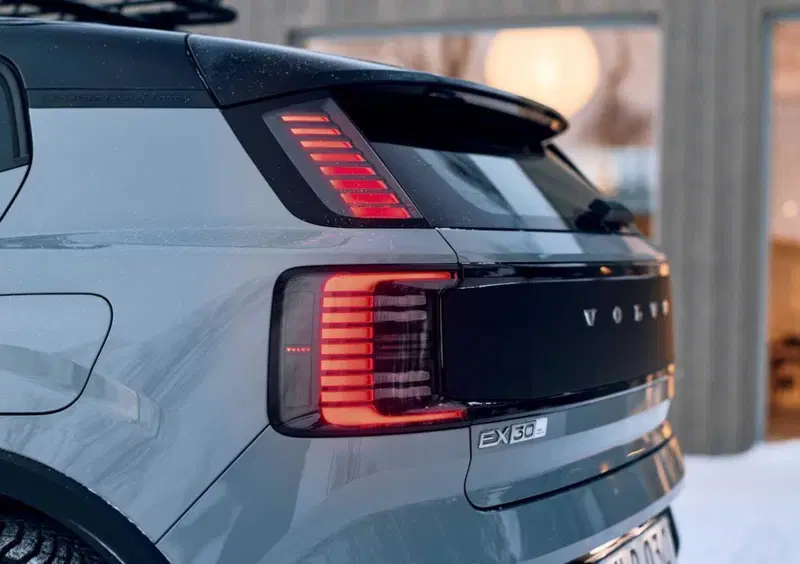 Volvo EX30 Cross Country (2025-->>) (22)