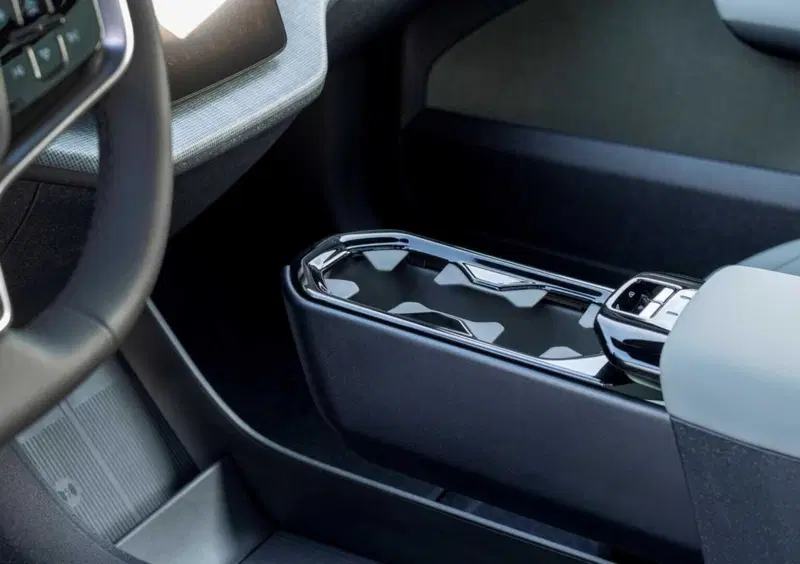 Volvo EX30 Cross Country (2025-->>) (24)
