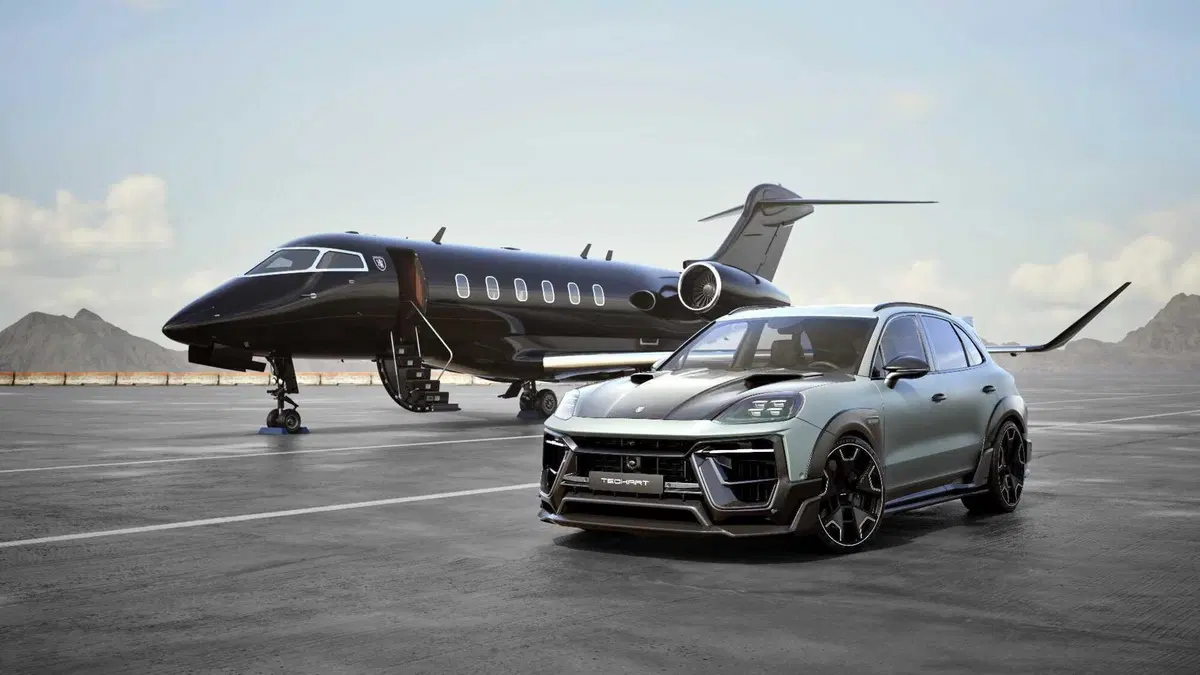 Questa è la Porsche Cayenne più ESTREMA di sempre: tanto carbonio e accelerazione da perdere il fiato (14)