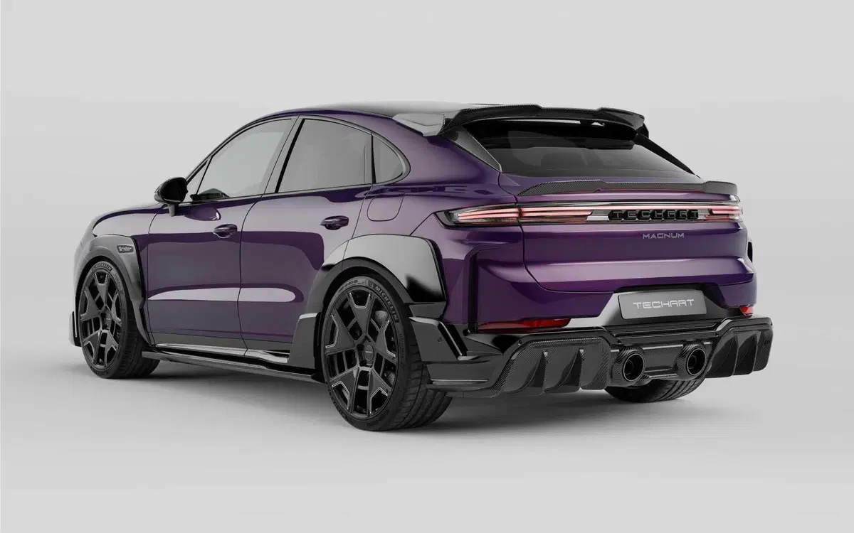 Questa è la Porsche Cayenne più ESTREMA di sempre: tanto carbonio e accelerazione da perdere il fiato (4)