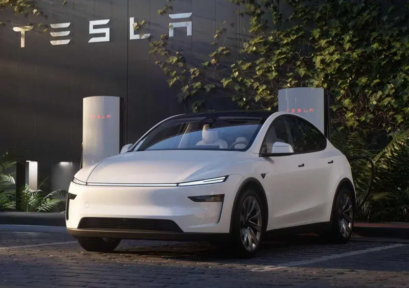 Tesla Model Y (2021-->>) (8)