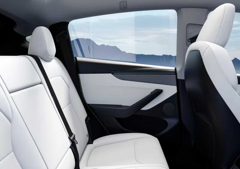 Tesla Model Y (2021-->>) (15)