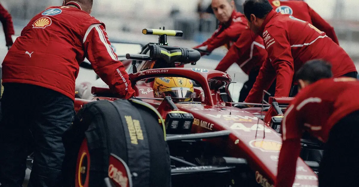 F1. Problemi per Ferrari in Bahrain: Hamilton non ha concluso la sessione "in via precauzionale a causa di parametri in telemetria"
