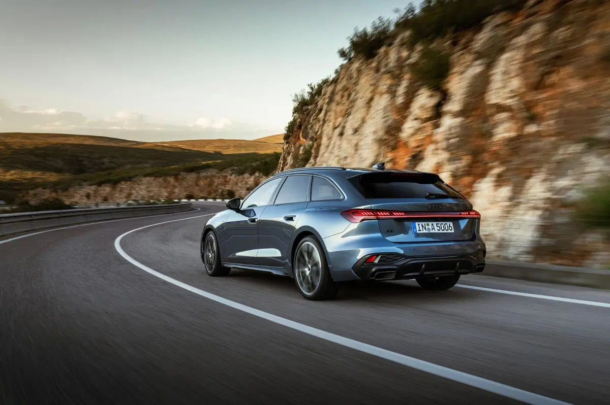 Nuova Audi A5: motorizzazioni, allestimenti, optional e prezzi. Guida all’acquisto (18)