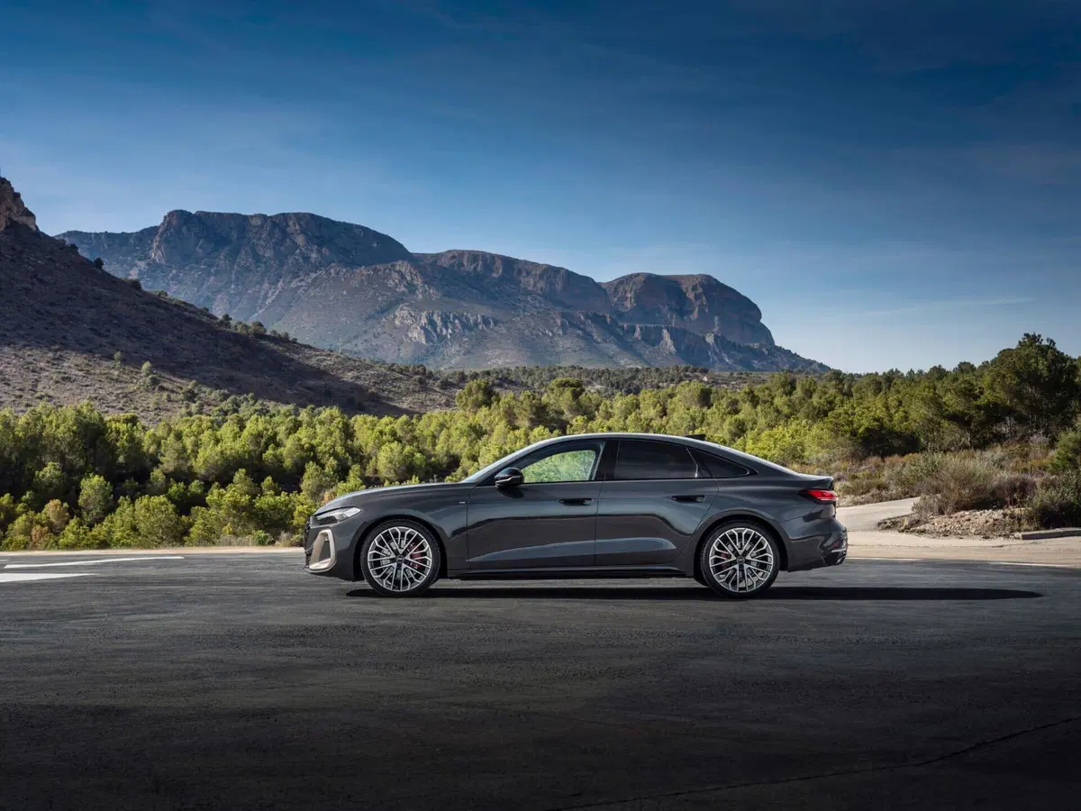 Nuova Audi A5: motorizzazioni, allestimenti, optional e prezzi. Guida all’acquisto (23)