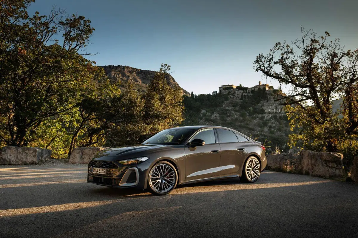 Nuova Audi A5: motorizzazioni, allestimenti, optional e prezzi. Guida all’acquisto (37)