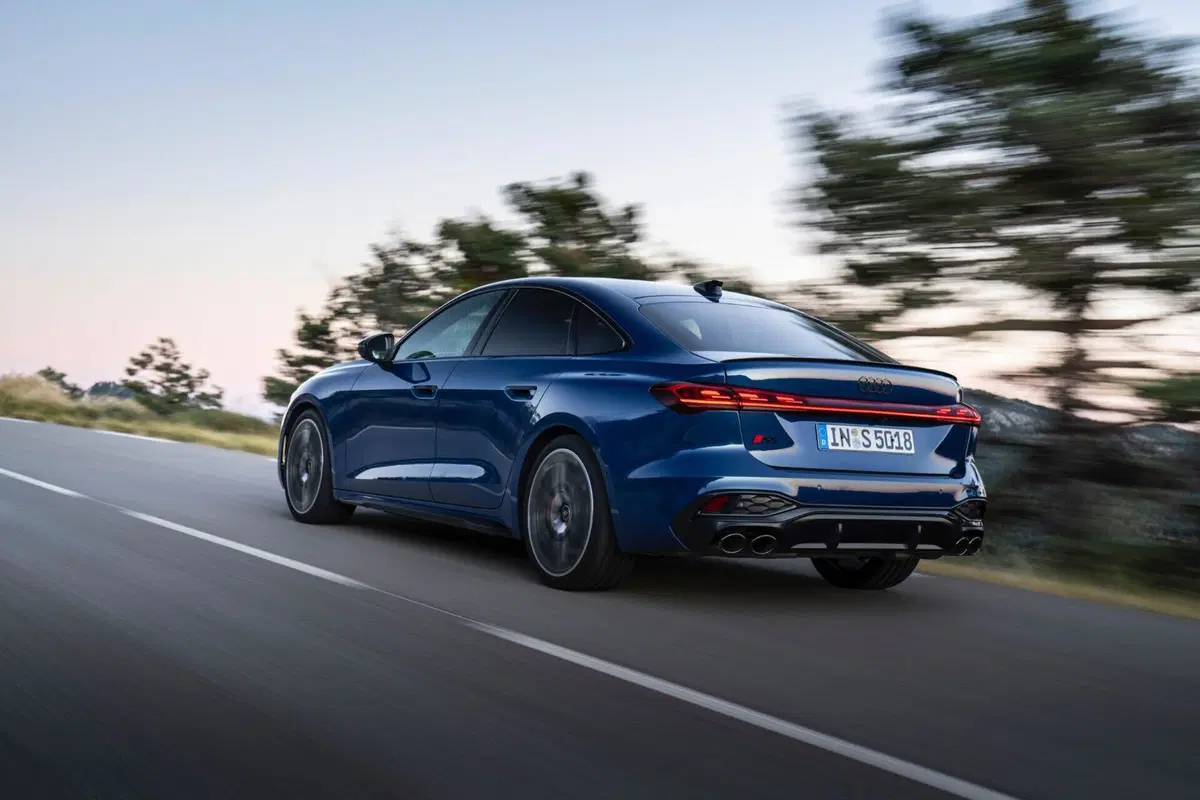 Nuova Audi A5: motorizzazioni, allestimenti, optional e prezzi. Guida all’acquisto (78)