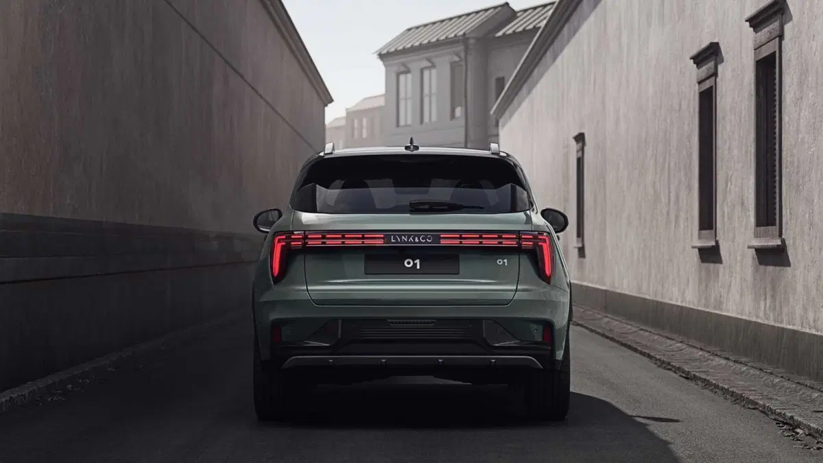 Lynk & Co 01 01 1.5 td phev (5)