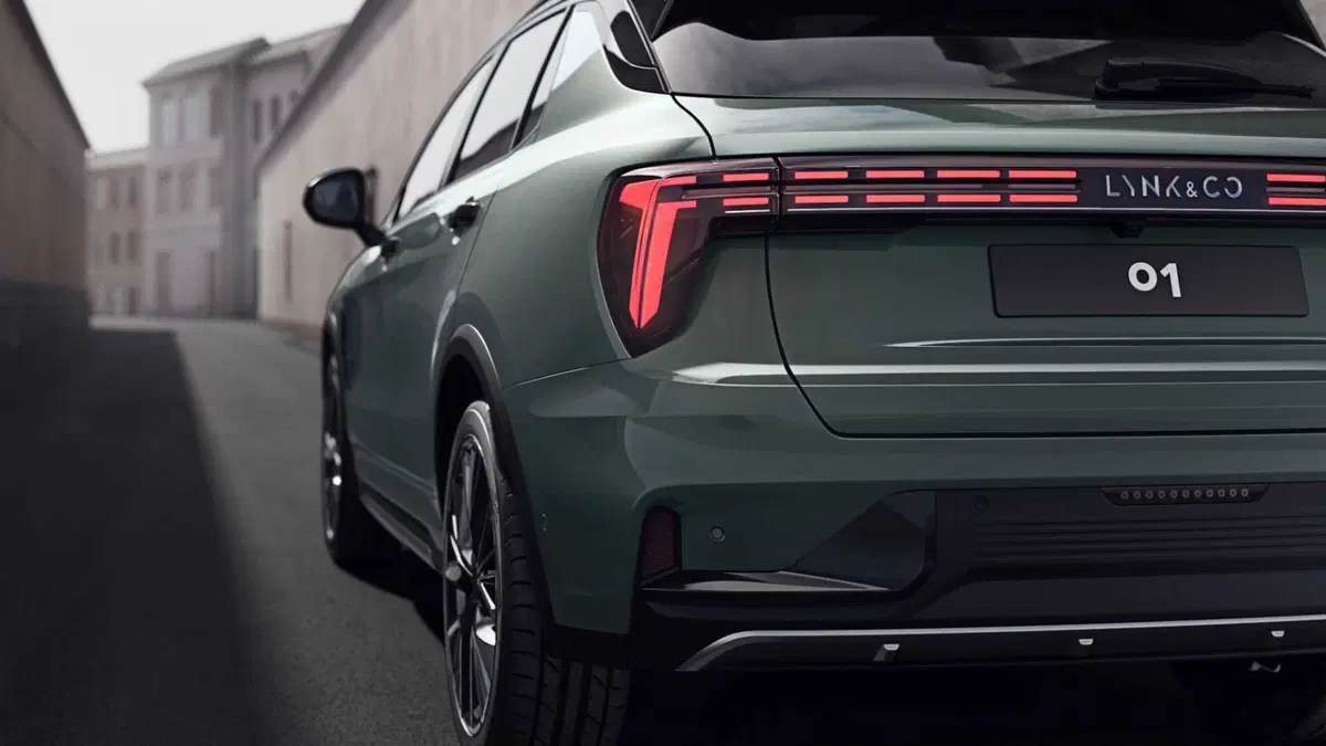Lynk & Co 01 01 1.5 td phev (11)