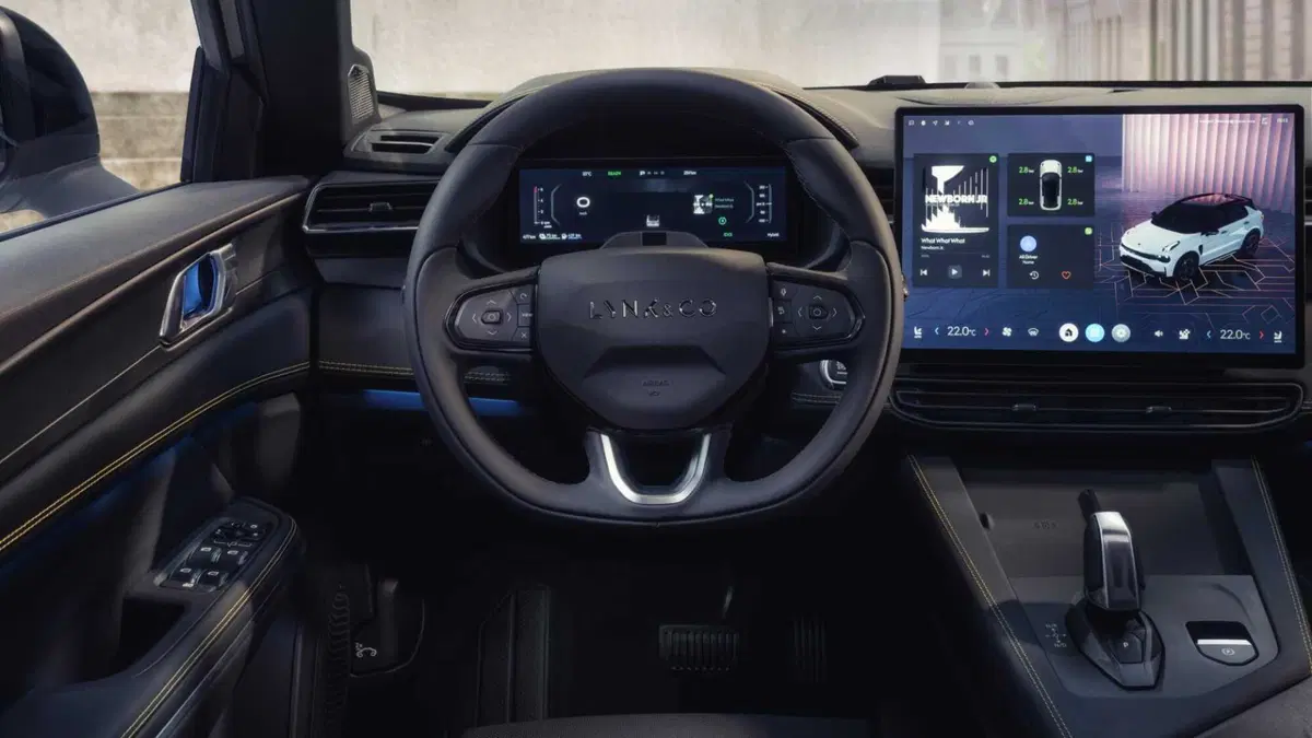 Lynk & Co 01 01 1.5 td phev (7)