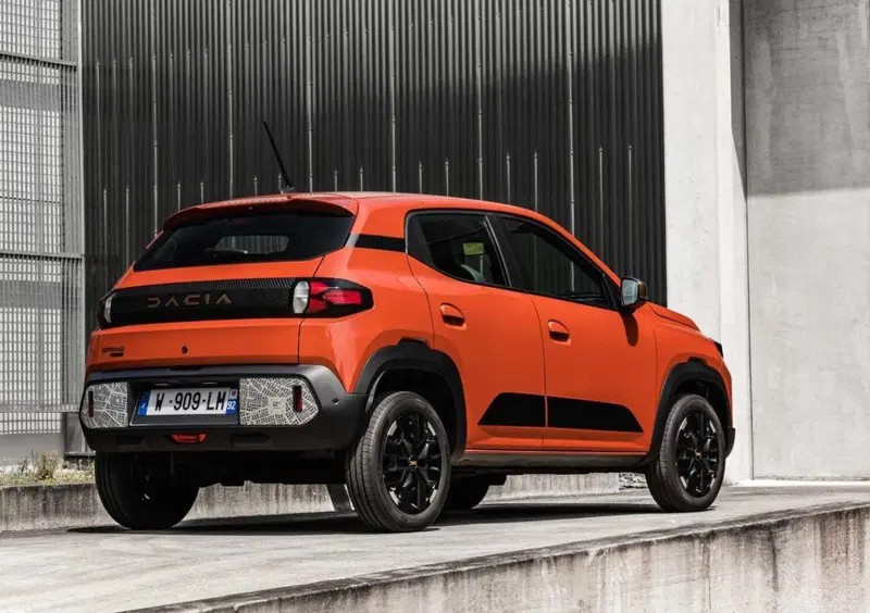 Dacia Spring (4)