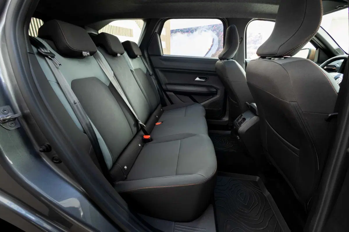 Le SUV del 2025 a confronto: Dacia Bigster (3)