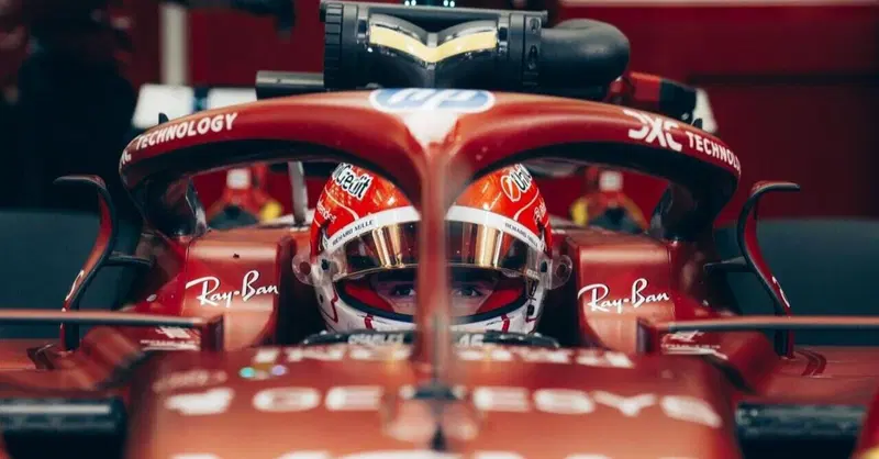 F1. Ferrari torna a Milano con Leclerc: "Far&ograve; di tutto per vincere il mondiale. Per festeggiarlo io ed Hamilton potremmo scrivere una canzone"