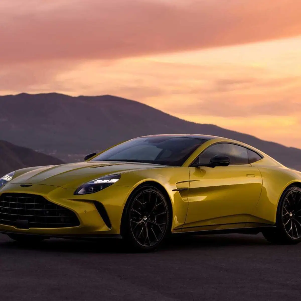 Aston Martin Vantage Coup&eacute; (2024-->>)