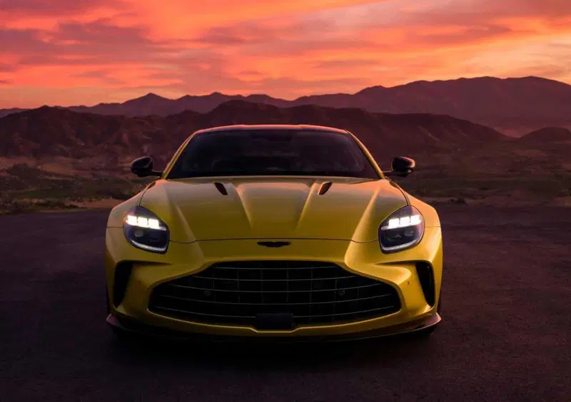 Aston Martin Vantage Coupé (2024-->>) (2)