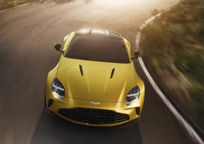 Aston Martin Vantage Coupé (2024-->>) (7)