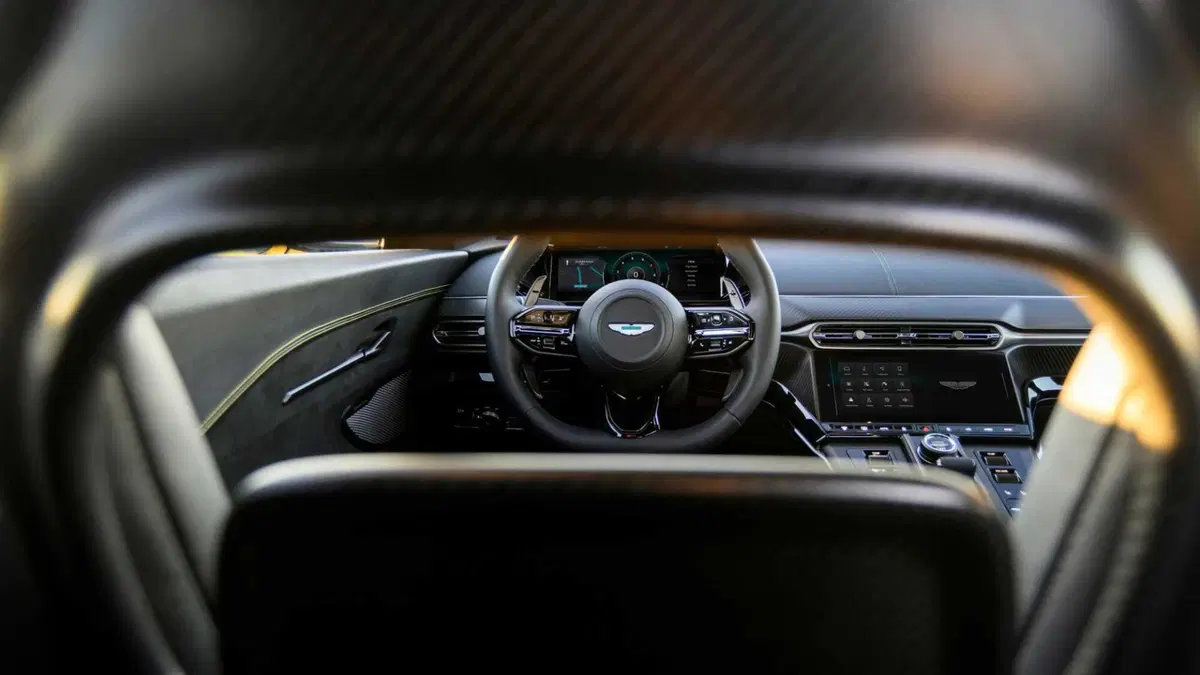 Aston Martin Vantage Coupé (2024-->>) (12)