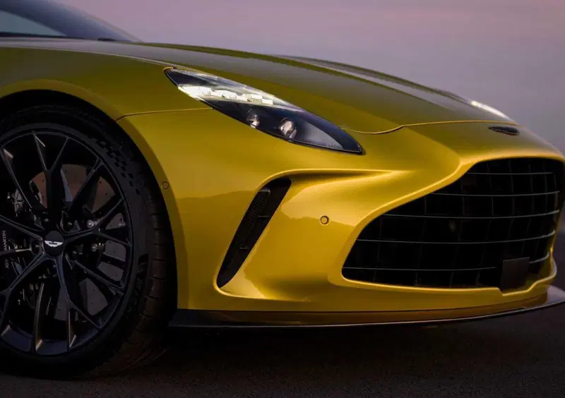 Aston Martin Vantage Coupé (2024-->>) (18)