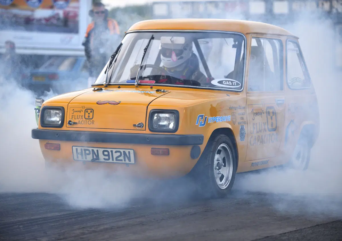 L'elettrica pi&ugrave; veloce del mondo? E' una minicar degli anni '70 [Video]