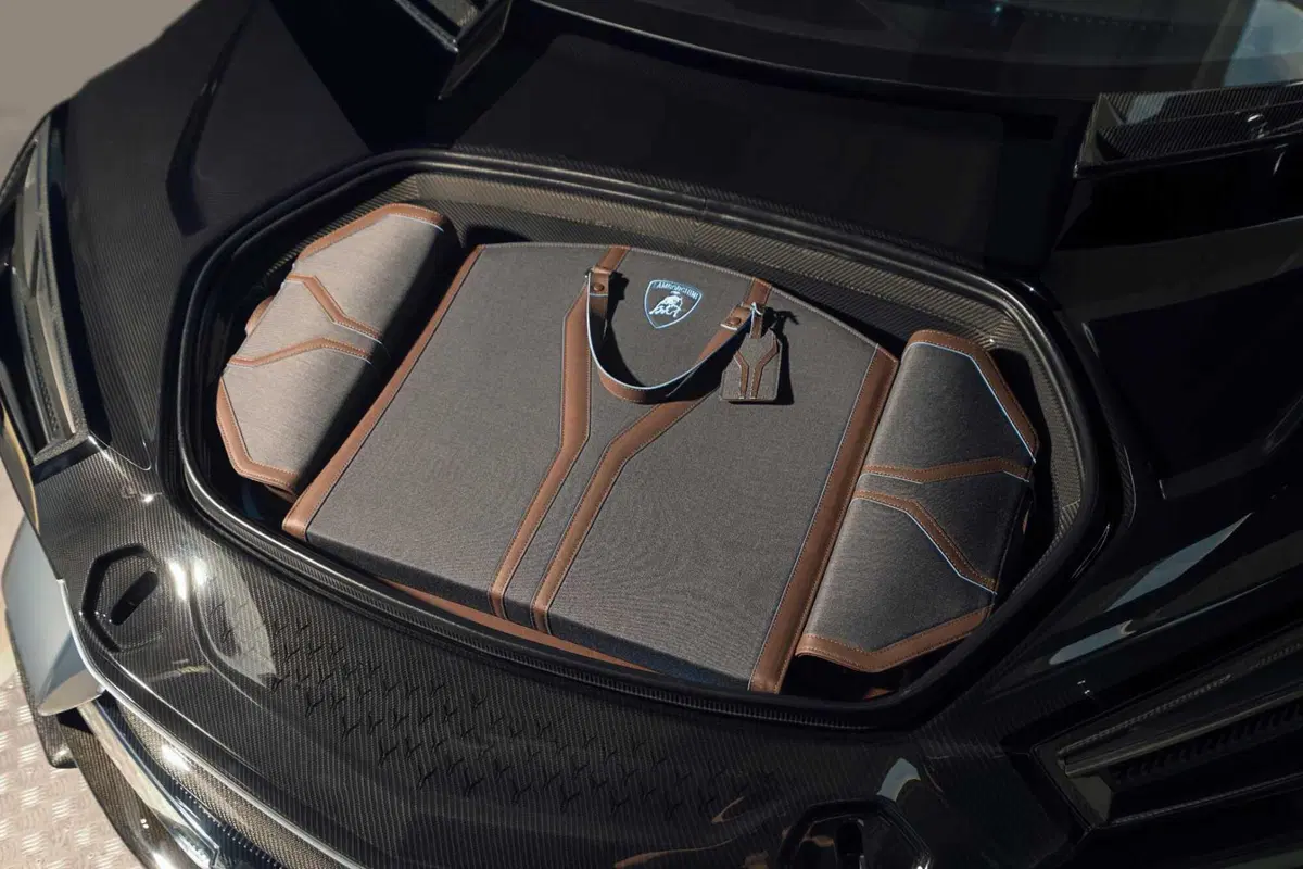 Lamborghini Lanzador concept: prima elettrica del Toro per il 2028 (53)