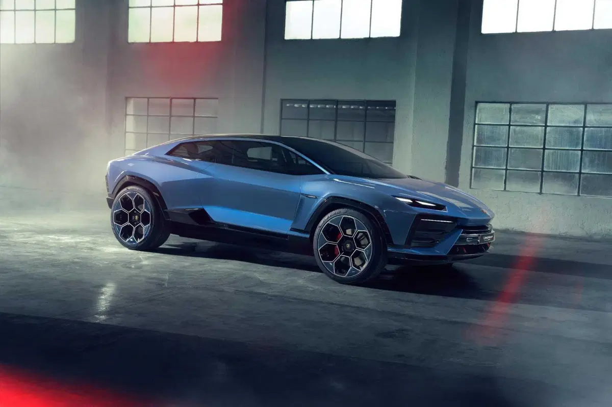 Lamborghini Lanzador concept: prima elettrica del Toro per il 2028 (60)