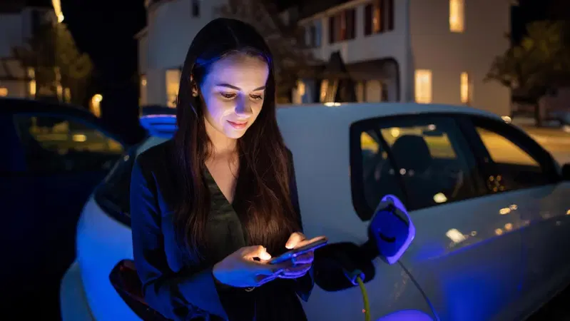 Ricarica auto elettrica nella app di E.ON, parte l'offerta