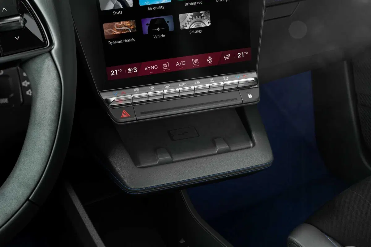 Renault Megane E-Tech: arriva il One Pedal (anche su Renault 5), ecco tutti gli aggiornamenti  (10)