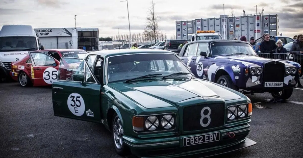 Bentley Turbo R: dalla strada alla pista, con un tocco di "Top Gear"