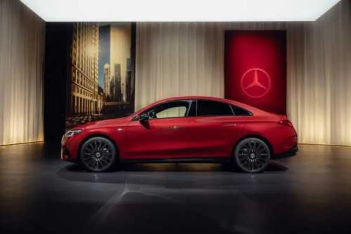 Mercedes CLA 2025: nasce  elettrica ma volendo è anche ibrida [VIDEO]