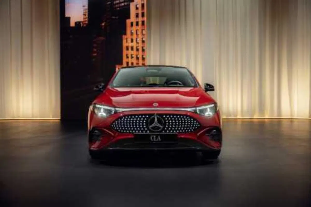 Mercedes CLA 2025: nasce  elettrica ma volendo è anche ibrida [VIDEO] (4)
