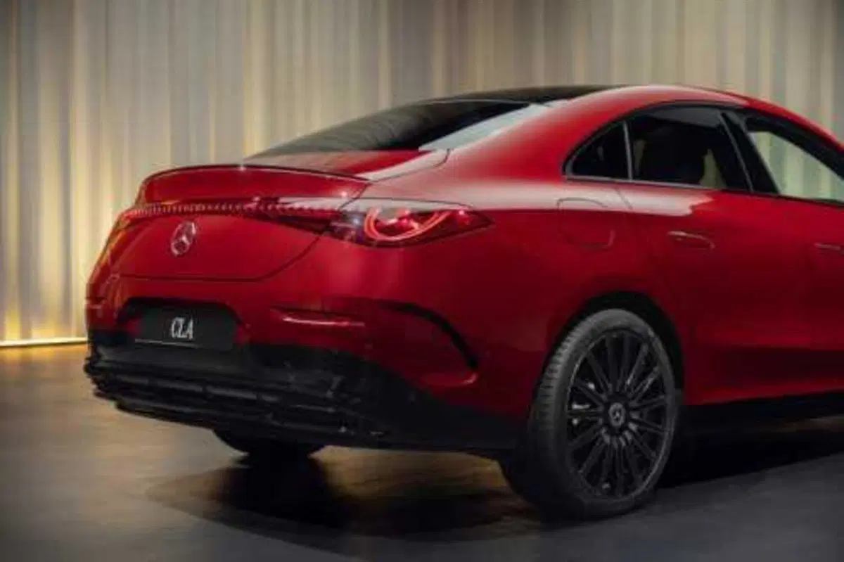Mercedes CLA 2025: nasce  elettrica ma volendo è anche ibrida [VIDEO] (11)