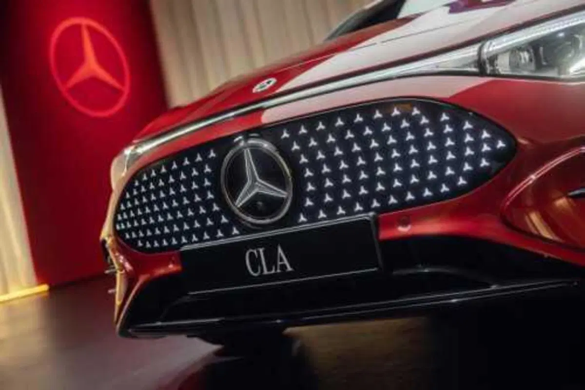 Mercedes CLA 2025: nasce  elettrica ma volendo è anche ibrida [VIDEO] (14)