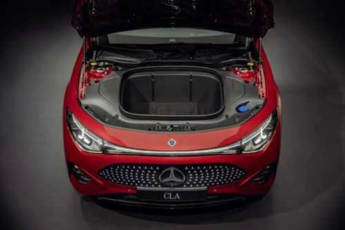 Mercedes CLA 2025: nasce  elettrica ma volendo è anche ibrida [VIDEO] (20)