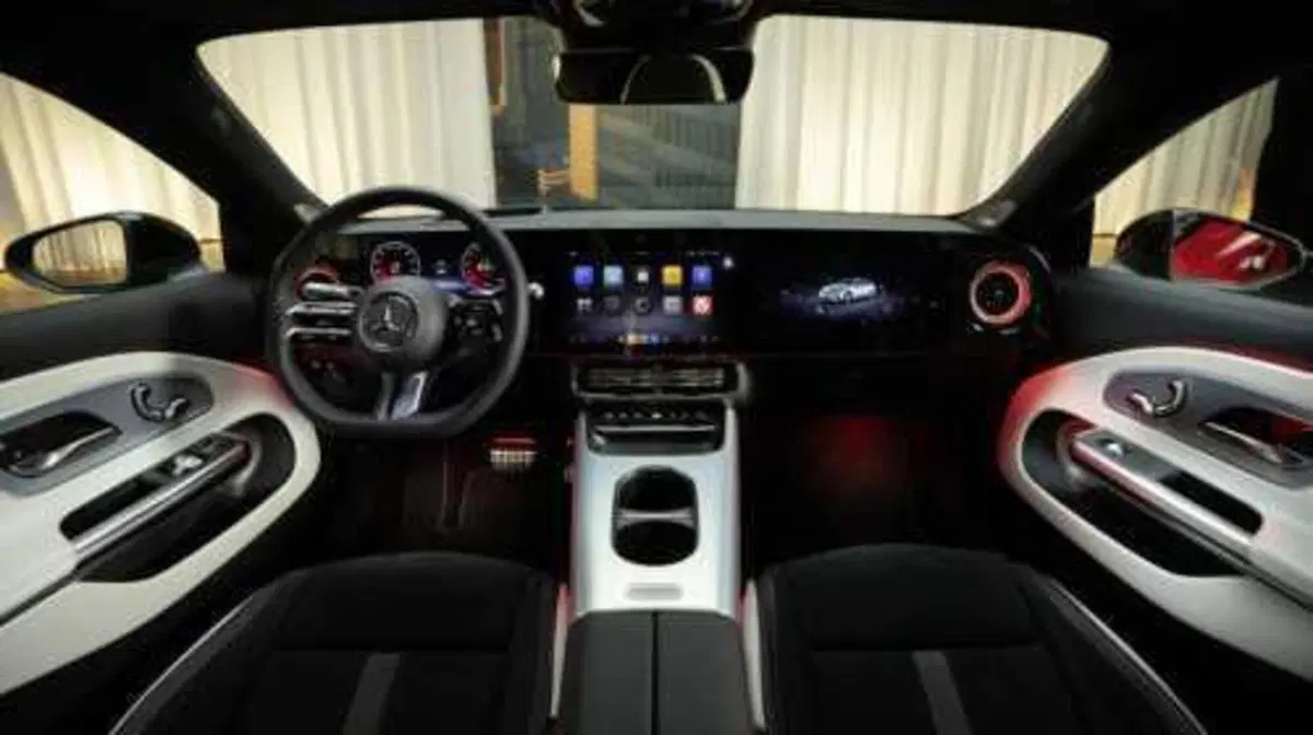 Mercedes CLA 2025: nasce  elettrica ma volendo è anche ibrida [VIDEO] (23)