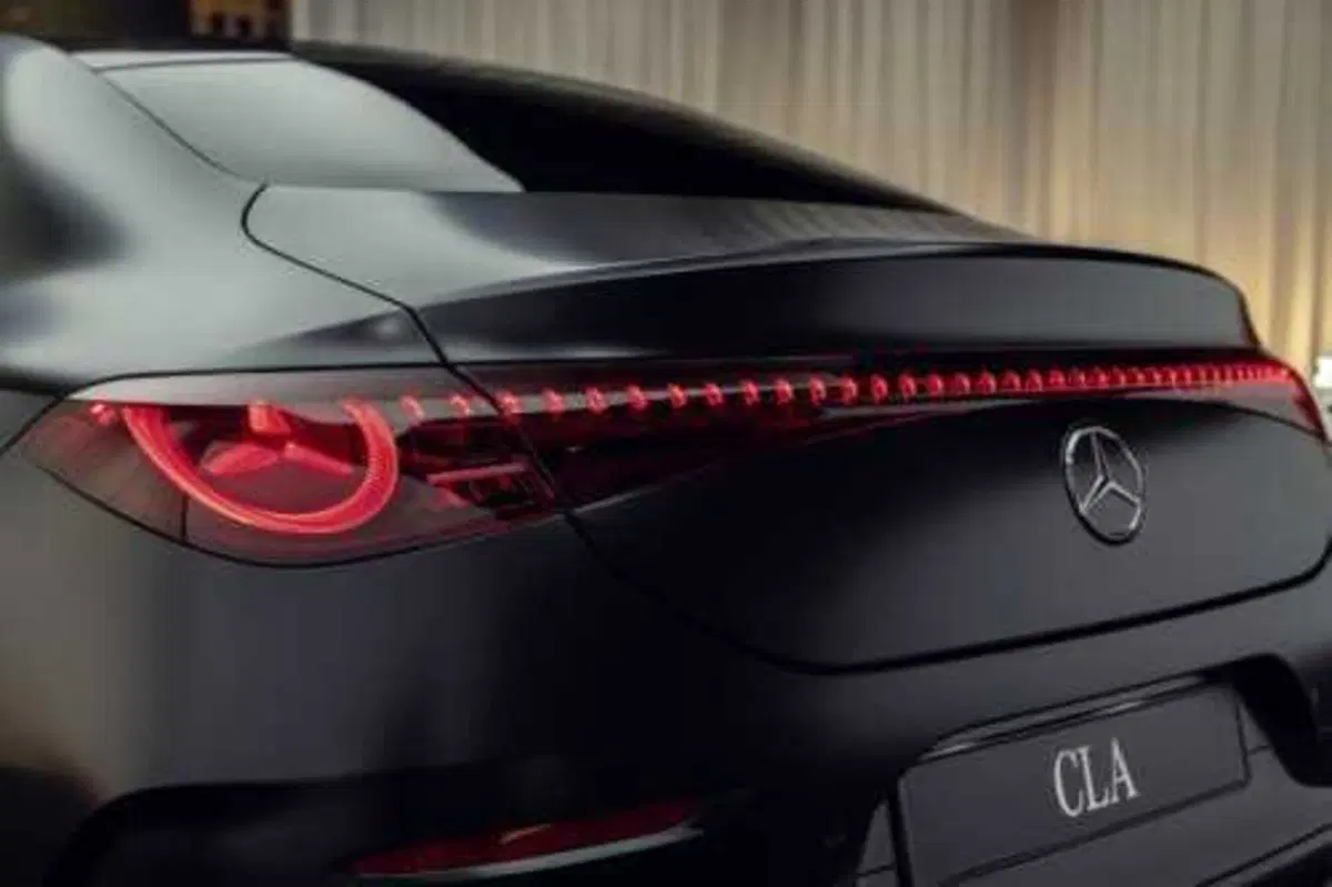 Mercedes CLA 2025: nasce  elettrica ma volendo è anche ibrida [VIDEO] (42)