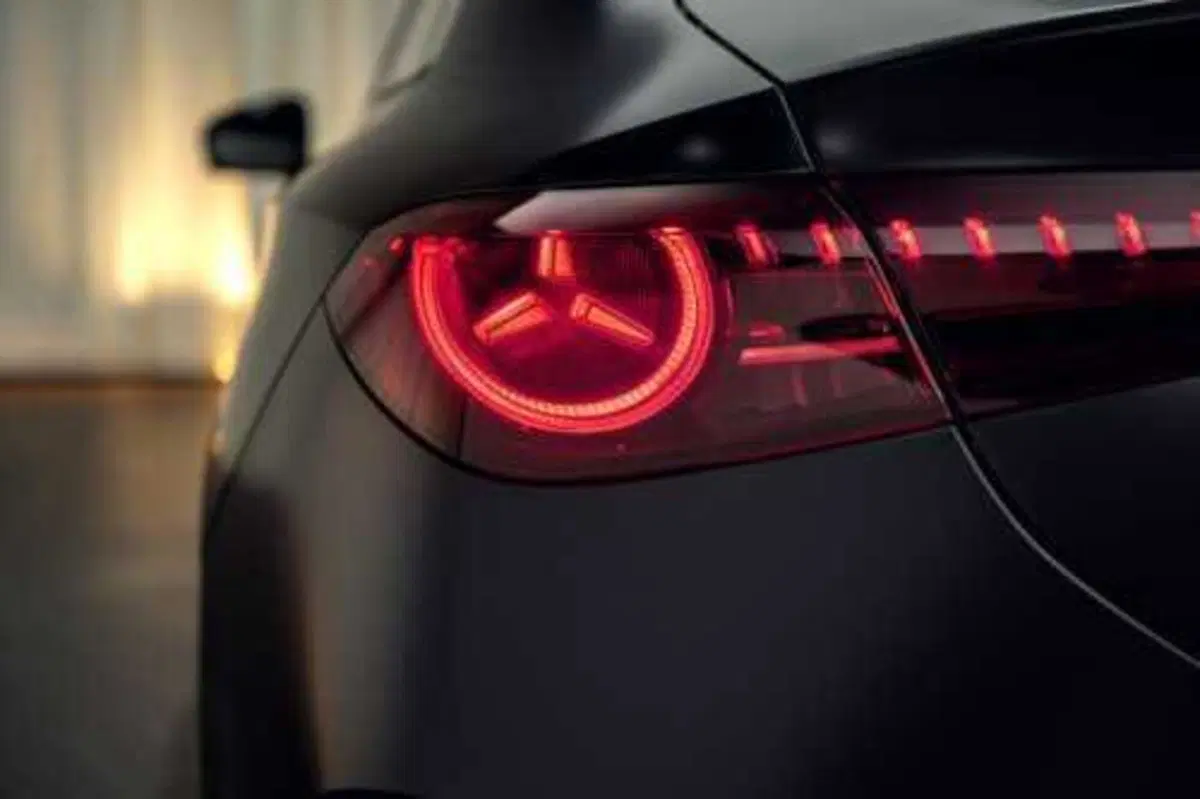Mercedes CLA 2025: nasce  elettrica ma volendo è anche ibrida [VIDEO] (43)