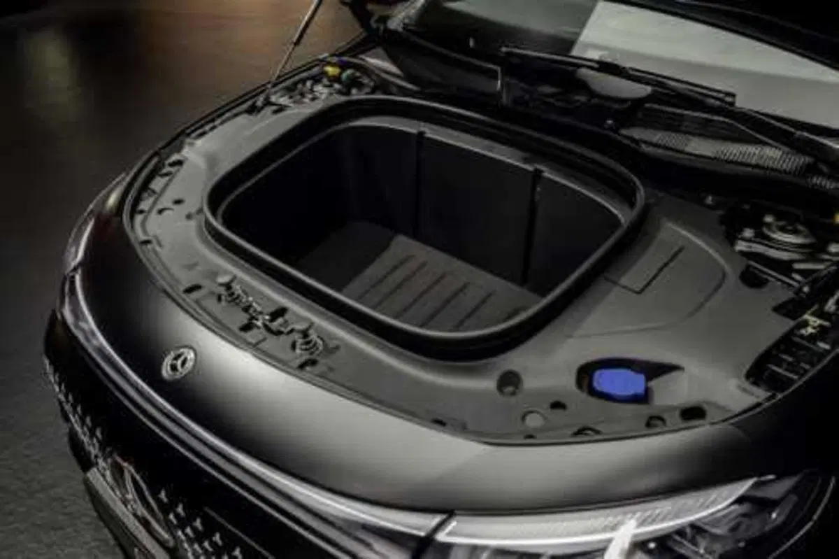 Mercedes CLA 2025: nasce  elettrica ma volendo è anche ibrida [VIDEO] (44)