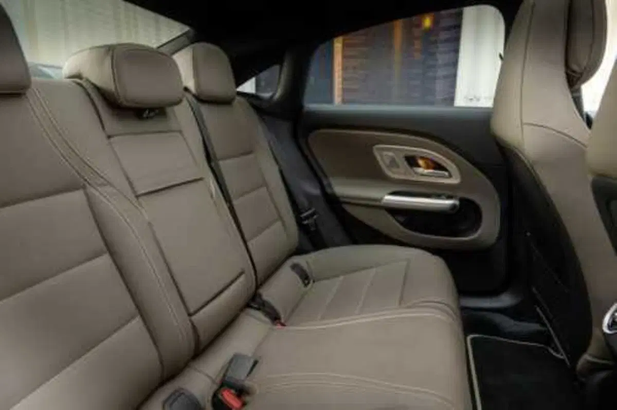 Mercedes CLA 2025: nasce  elettrica ma volendo è anche ibrida [VIDEO] (54)