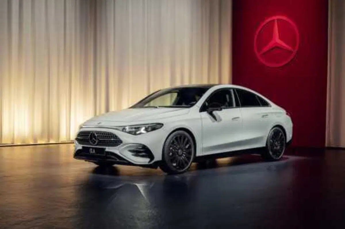 Mercedes CLA 2025: nasce  elettrica ma volendo è anche ibrida [VIDEO] (57)