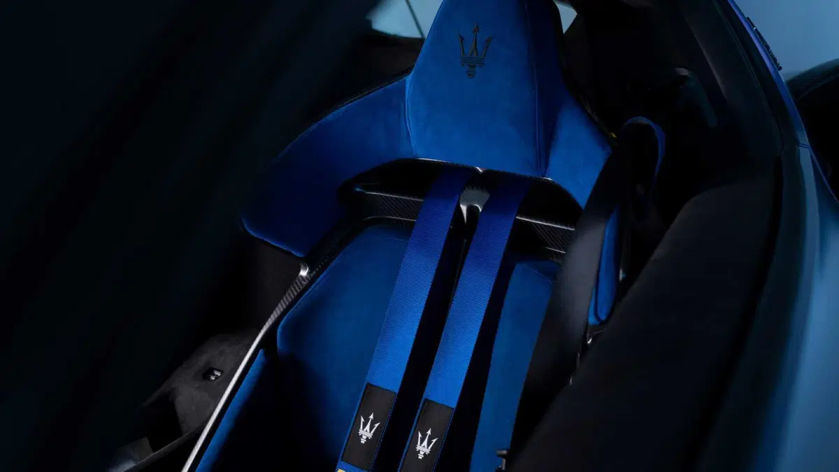Maserati MC20 3.0 V6 GT2Stradale 640cv rwd auto (11)