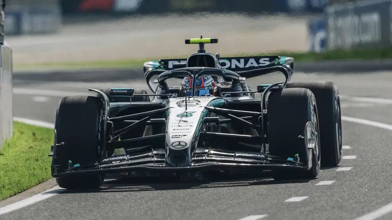 F1. Qualifiche GP Australia 2025, Antonelli fuori nel Q1: "Ho rotto il fondo". Mercedes: "Persi tre decimi"