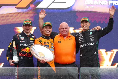 F1. GP Australia, Norris brilla su Verstappen nel caos: "So di cosa sono capace". Russell giova dell'errore di Piastri