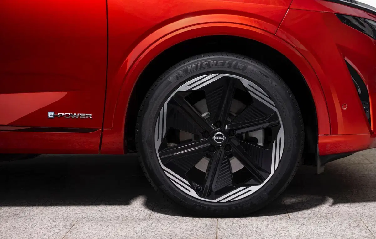 Nuova Nissan Qashqai: motorizzazioni, allestimenti, optional e prezzi. Guida all’acquisto (21)