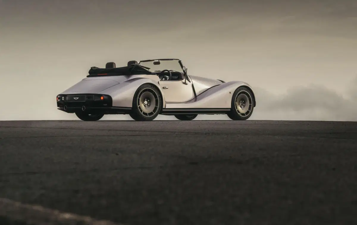 Richard Hammond presenta la nuova Morgan Supersport [VIDEO]