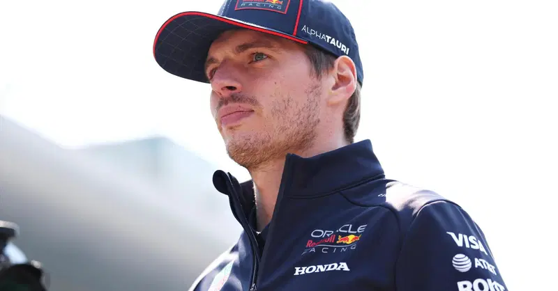 F1. Verstappen: "Non sono un idiota sul bagnato, eppure la McLaren era imprendibile". In Cina prova del nove per RB21