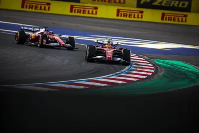 F1. GP Cina, Vasseur: "Leclerc? Non poteva fare altro, anche senza il danno. &Egrave; pi&ugrave; difficile da spiegare la gara di Hamilton"