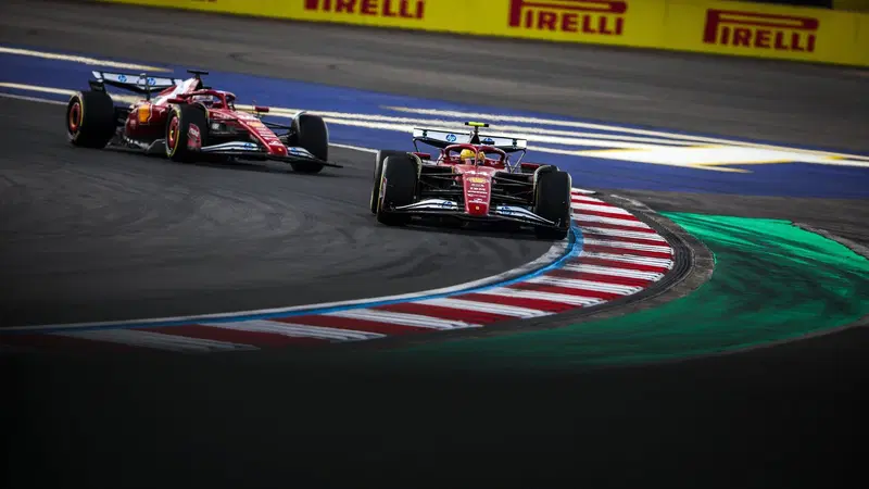 F1. GP Cina, Vasseur: "Leclerc? Non poteva fare altro, anche senza il danno. &Egrave; pi&ugrave; difficile da spiegare la gara di Hamilton"