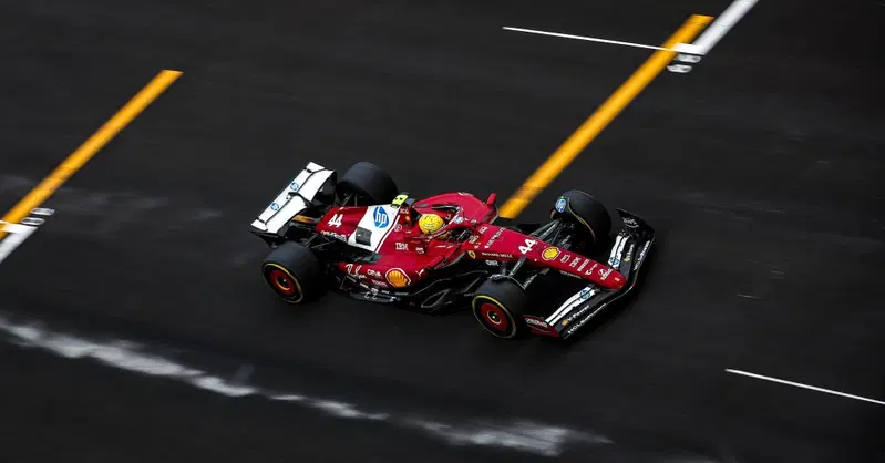 F1. GP Cina, Hamilton: "La strategia non ha funzionato, ma abbiamo fatto dei cambiamenti che hanno peggiorato la SF-25"