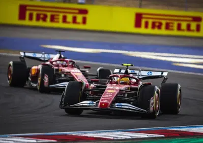 F1. La doppia squalifica per Hamilton e Leclerc, i dubbi sul passo, il bilanciamento: così il GP di Cina della Ferrari si è trasformato in un incubo