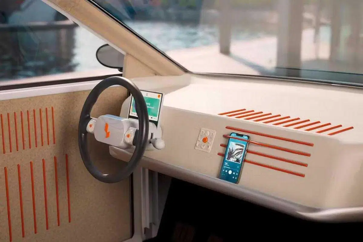 Stellantis intrigata dall'auto formato Ikea, è più brutta la Luvly o la Ami?   (4)